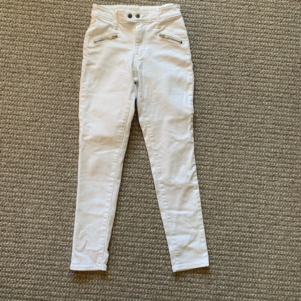 Never worn Levi’s 721 high rise skinny